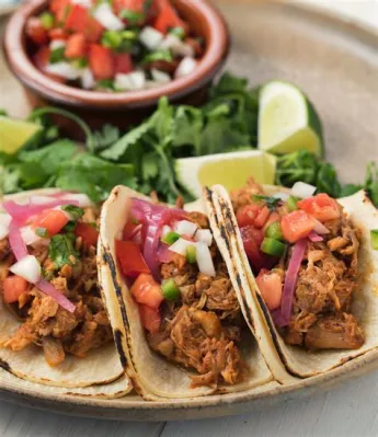  Cochinita Pibil: รู้จักรสชาติที่เข้มข้นและเผ็ดร้อนของหมูอบยูคาทาน!