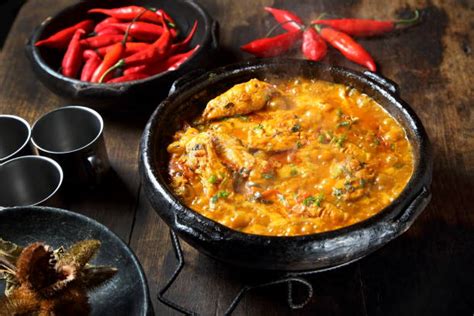  Moqueca! A Creamy Coconut Delight from the Shores of  Espírito Santo